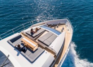 Pearl 95 yacht berth
