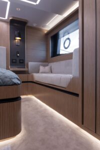 PEARL 62 MADNESS V TWIN CABIN