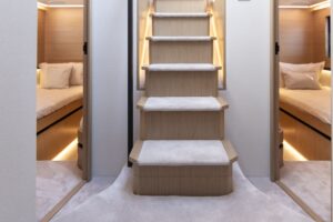 PEARL 62 MADNESS V STAIRCASE