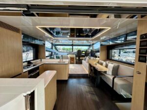 Pearl 62 MADNESS V interior