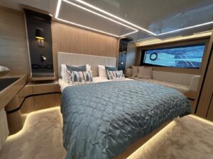 Pearl 62 MADNESS V interior