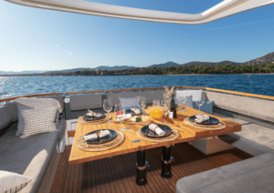 MAREX 440 GOURMET CRUISER EXTERIOR