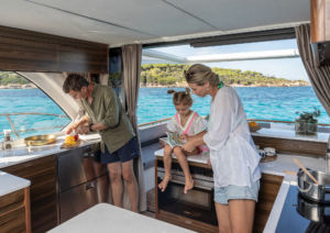 MAREX 440 GOURMET CRUISER KITCHEN