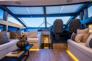 Pearl 62 motor yacht