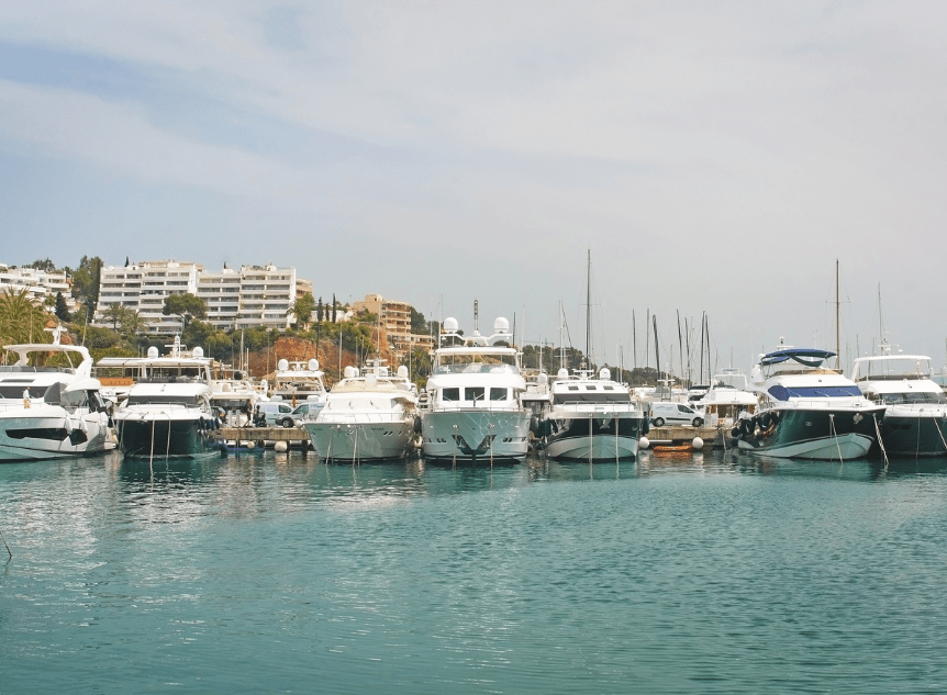 18m mooring puerto portals