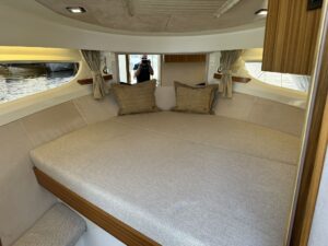 MAREX 310 SUN CRUISER PEGGY G INTERIOR