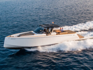 PARDO 50 CHARTER RUNNING