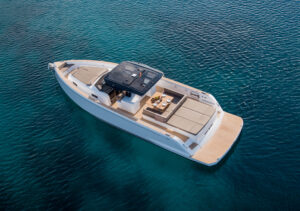 PARDO 50 CHARTER LIFESTYLE