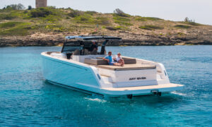 PARDO 50 CHARTER LIFESTYLE