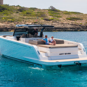 PARDO 50 CHARTER LIFESTYLE