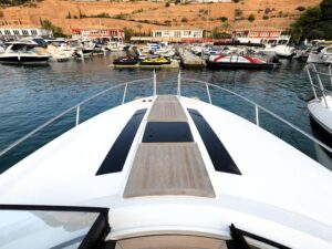Foredeck Windy 37 Shamal