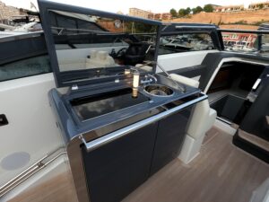 Wet bar Windy 37 Shamal