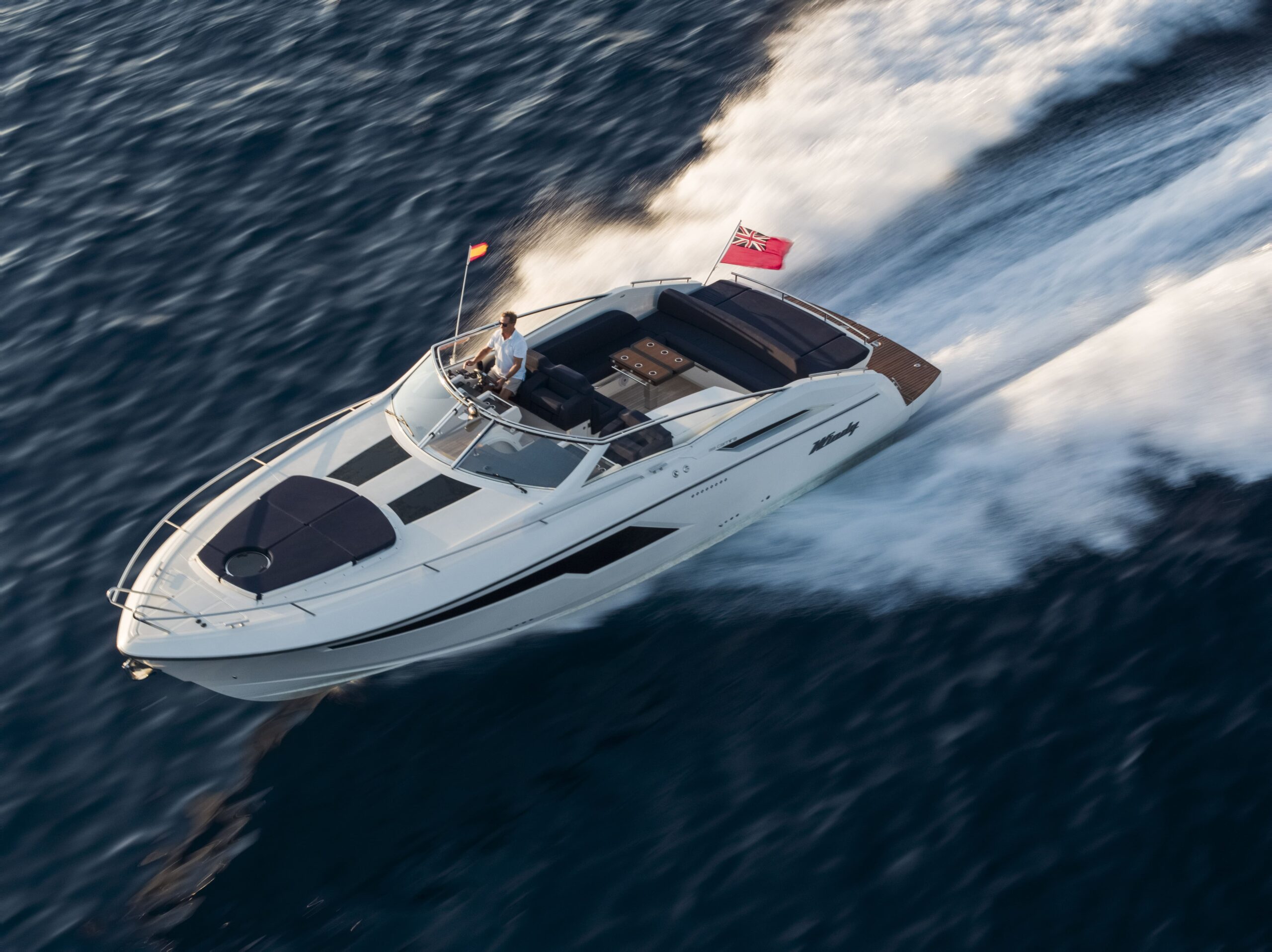 WINDY 39 CAMIRA LIBERTY RUNNING