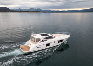 Windy 46 Chinook -KNEAD IT / Stills