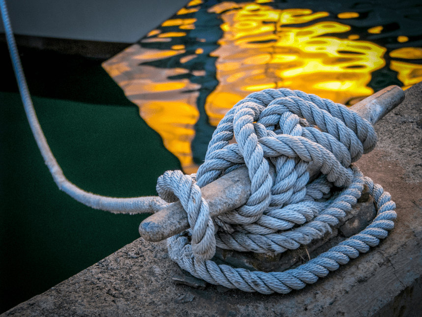 berthing a yacht - groundlines