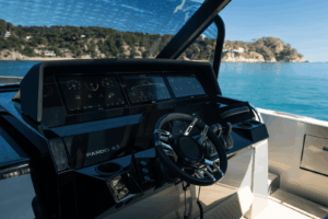 PARDO 43 DECK DETAILS