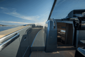 PARDO 43 DECK DETAILS