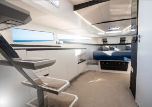FIART SEAWALKER 39 INTERIOR - VIRAGE OF LONDON