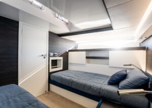 FIART SEAWALKER 39 INTERIOR - VIRAGE OF LONDON