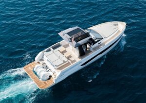 FIART SEAWALKER 39 RUNNING - VIRAGE OF LONDON