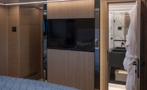 PEARL 62 MADNESS V STATEROOM