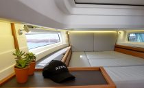 AIATA WAYFINDER 38 SUNTOP INTERIOR