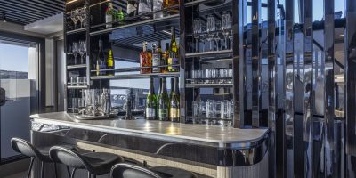 Pearl 82 - Interior 18