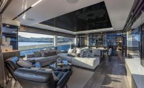 PEARL 82 PEARLY SPENCER INTERIOR