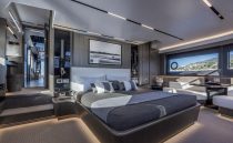 PEARL 82 PEARLY SPENCER INTERIOR