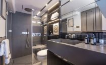 PEARL 82 PEARLY SPENCER INTERIOR