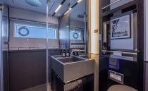 PEARL 82 PEARLY SPENCER INTERIOR