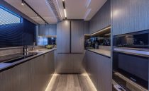 PEARL 82 PEARLY SPENCER INTERIOR