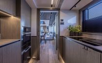 PEARL 82 PEARLY SPENCER INTERIOR