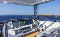 PEARL 82 PEARLY SPENCER EXTERIOR