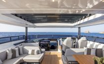 PEARL 82 PEARLY SPENCER EXTERIOR