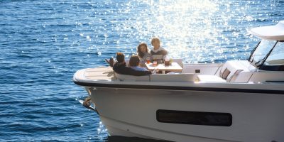 aiata-wayfinder38-bow-sofa-largeview-1