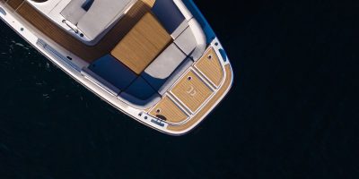 aiata-wayfinder38-bow-top-view