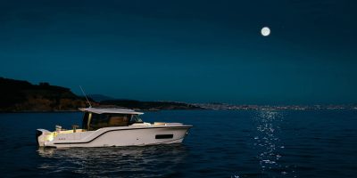 aiata-wayfinder38-side-view-with-moon-1