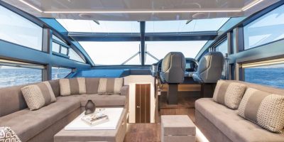 cost to charter a yacht Pearl 62